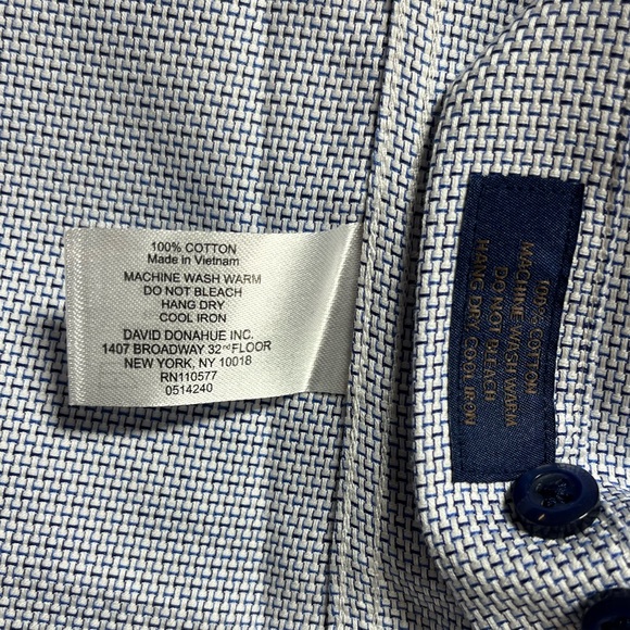 NWT David Donahue Light Blue Men’s Button Down 17.5 x 34/35 - Picture 5 of 5
